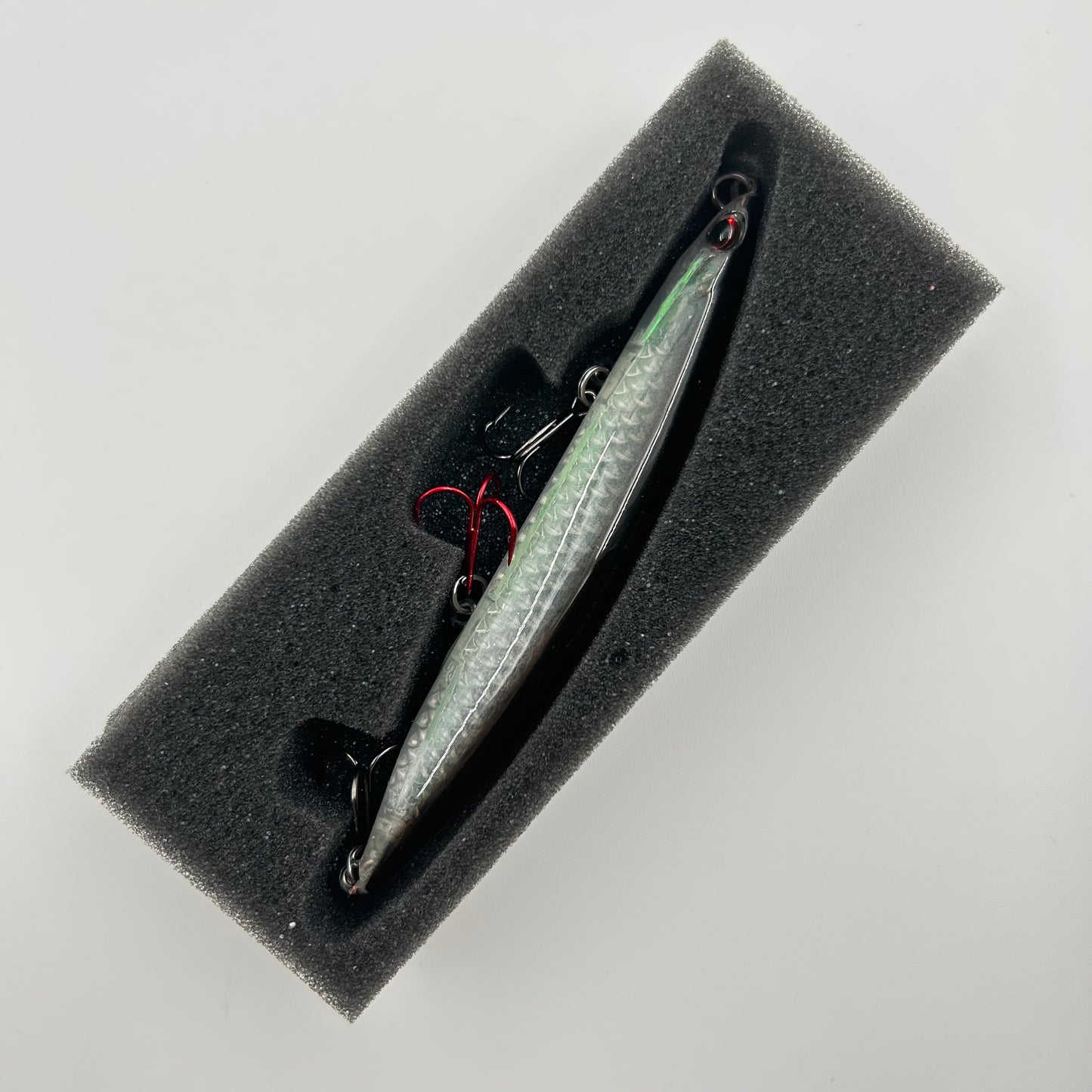 Sänger Brad Sinking 100 Wobbler / Kunstköder mit Drillingshaken schwarz grau 14,5g